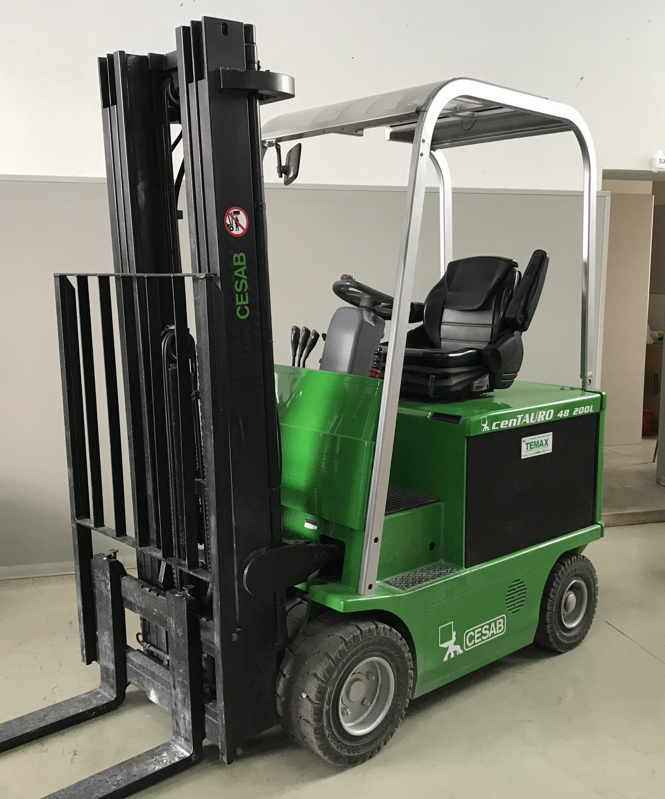 CARRELLO ELEVATORE CESAB CENTAURO 200L